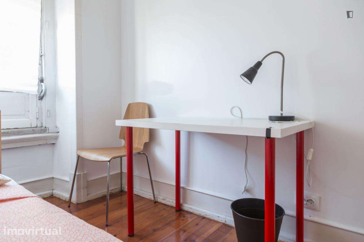 Quarto - localizado em Alameda Lisbon - Grande imagem: 3/14