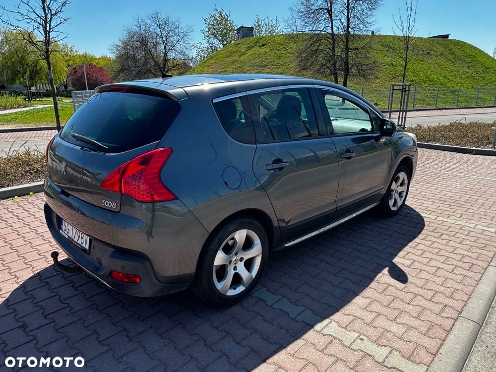 Peugeot 3008 155 THP Premium - 4