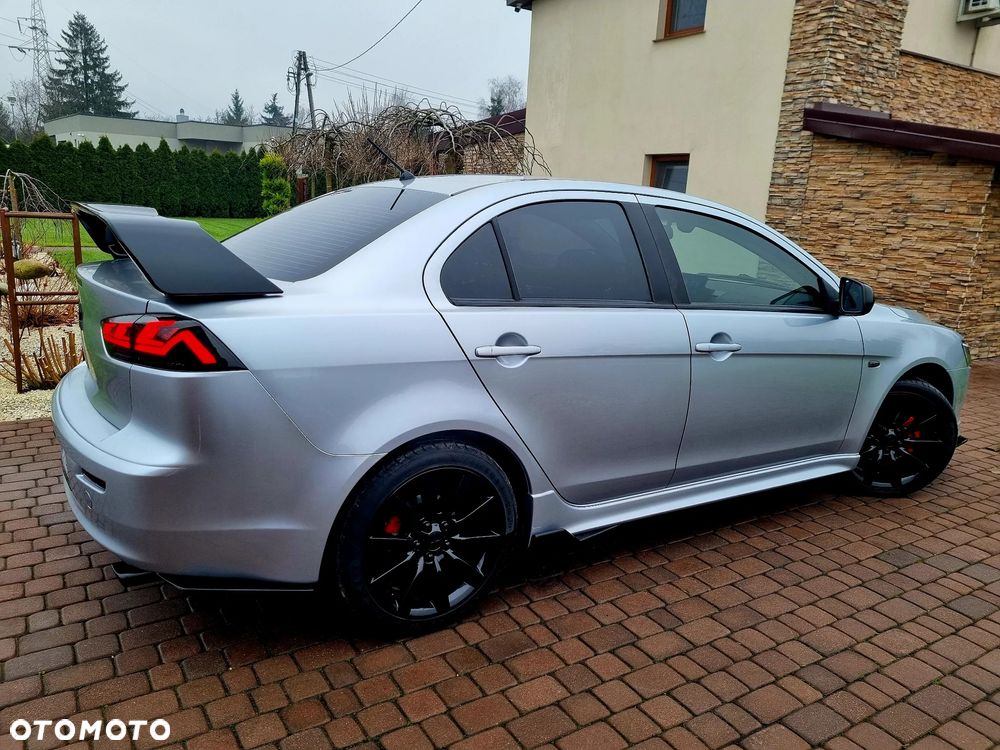 Mitsubishi Lancer - 12