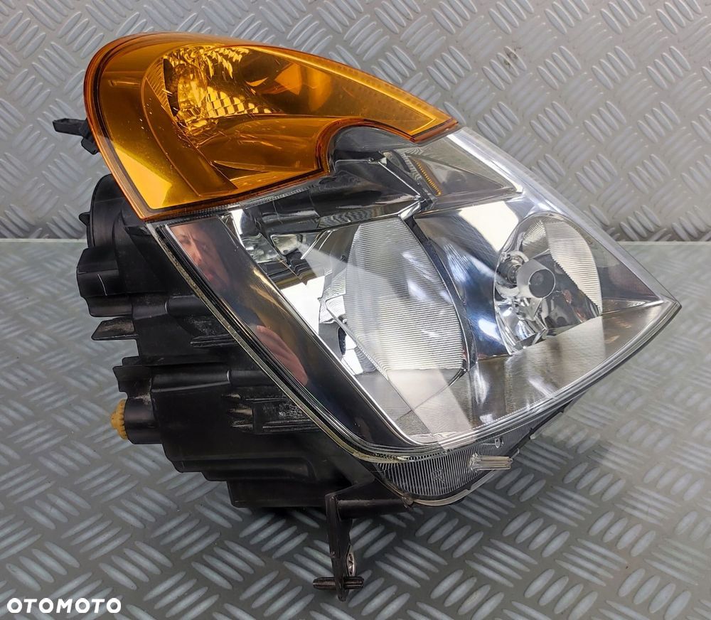 8200301845 reflektor lampa prawy prawa przód przednia RENAULT MODUS I EURO - 3