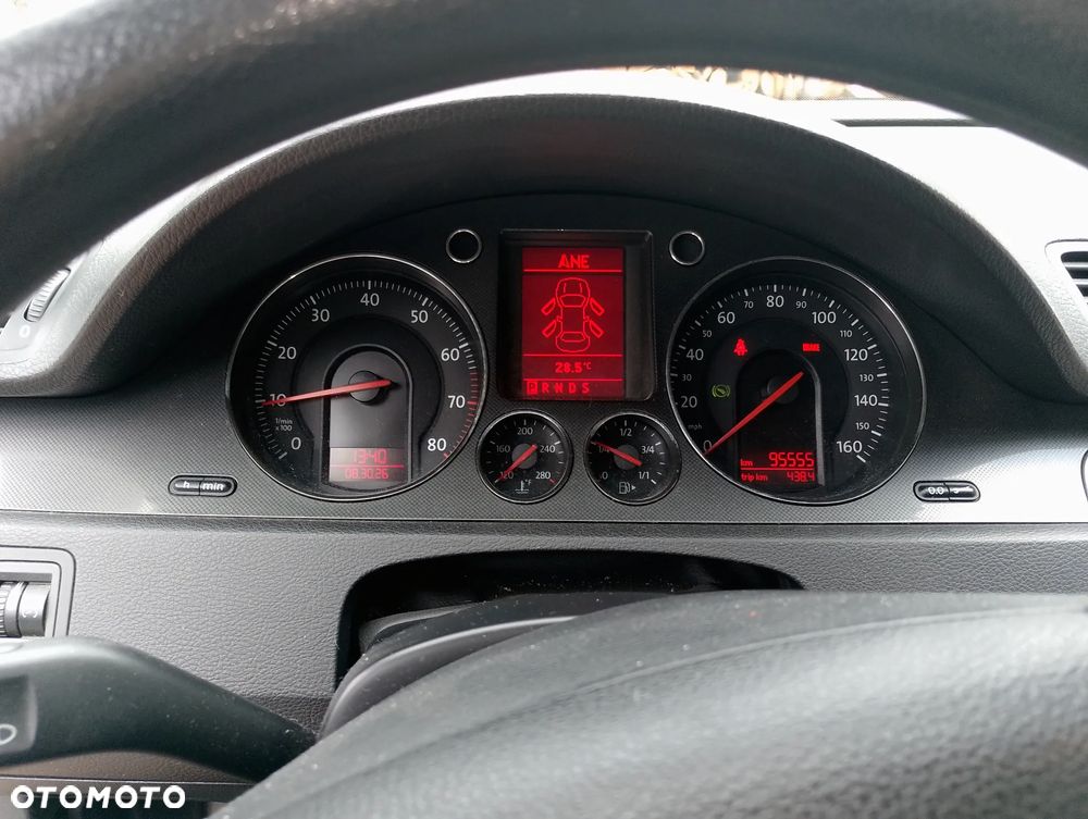 Volkswagen Passat 2.0 TSI Automatik Individual - 37