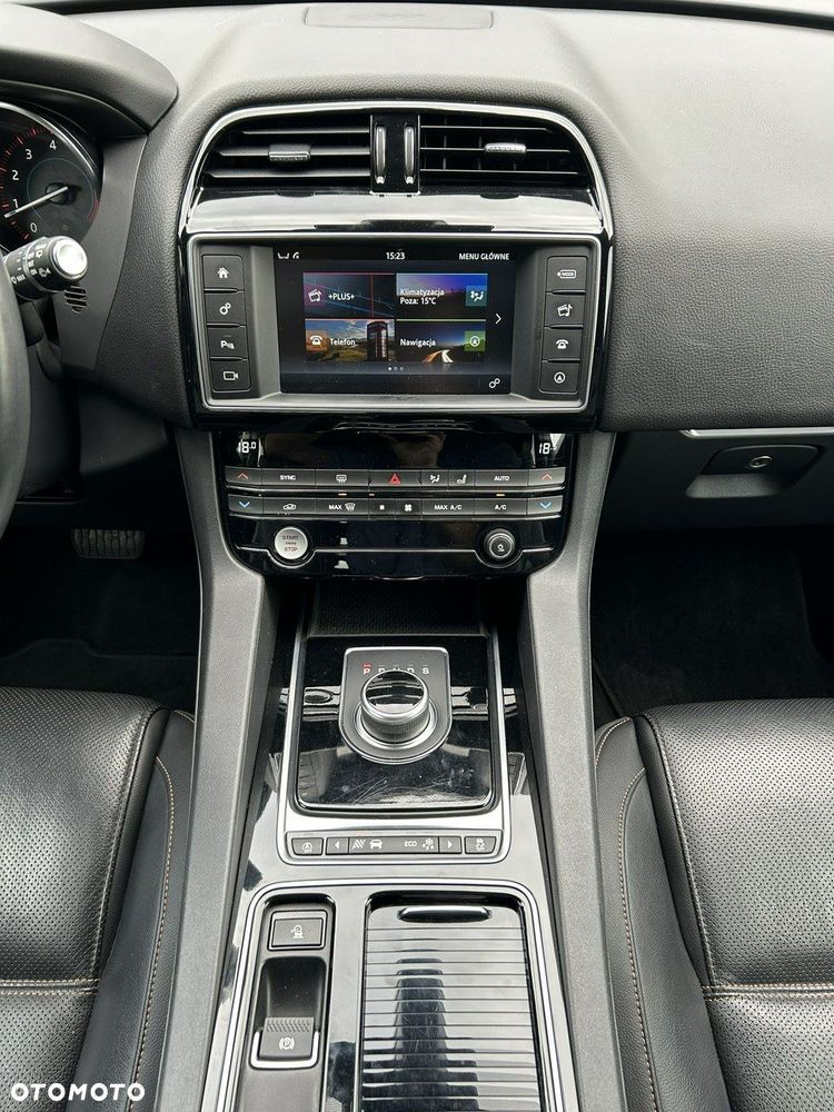 Jaguar F-Pace 2.0 i4P AWD Prestige - 26