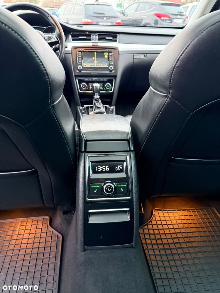 Skoda Superb 2.0 TDI Green tec 4x4 DSG Ambition - 15