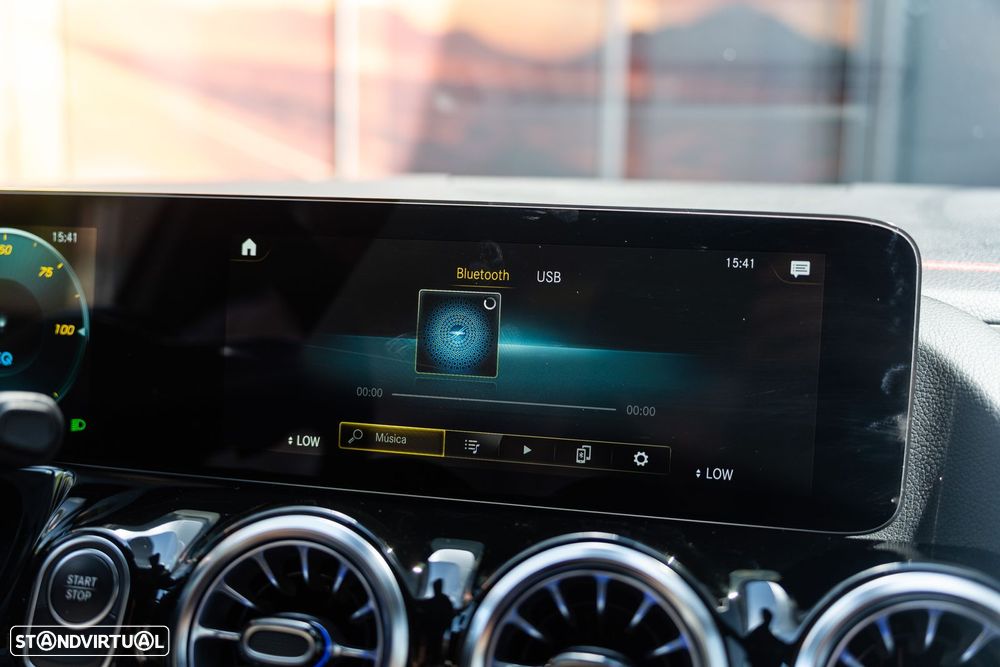 Mercedes-Benz EQA 250 AMG Line - 13