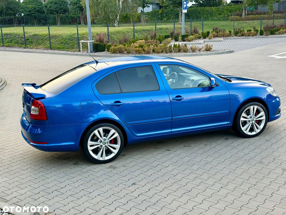 Skoda Octavia 2.0 TSI DSG RS - 6