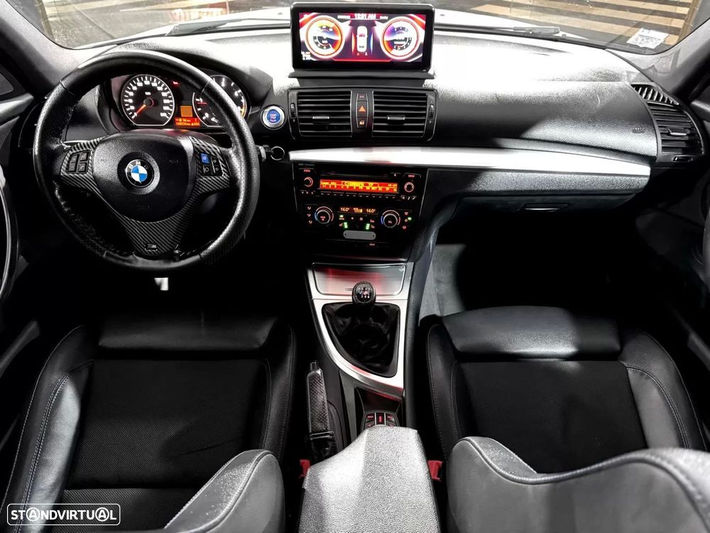 BMW 118 d Pack M - 12