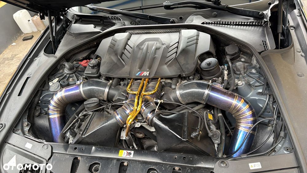 BMW M5 Competition - 4