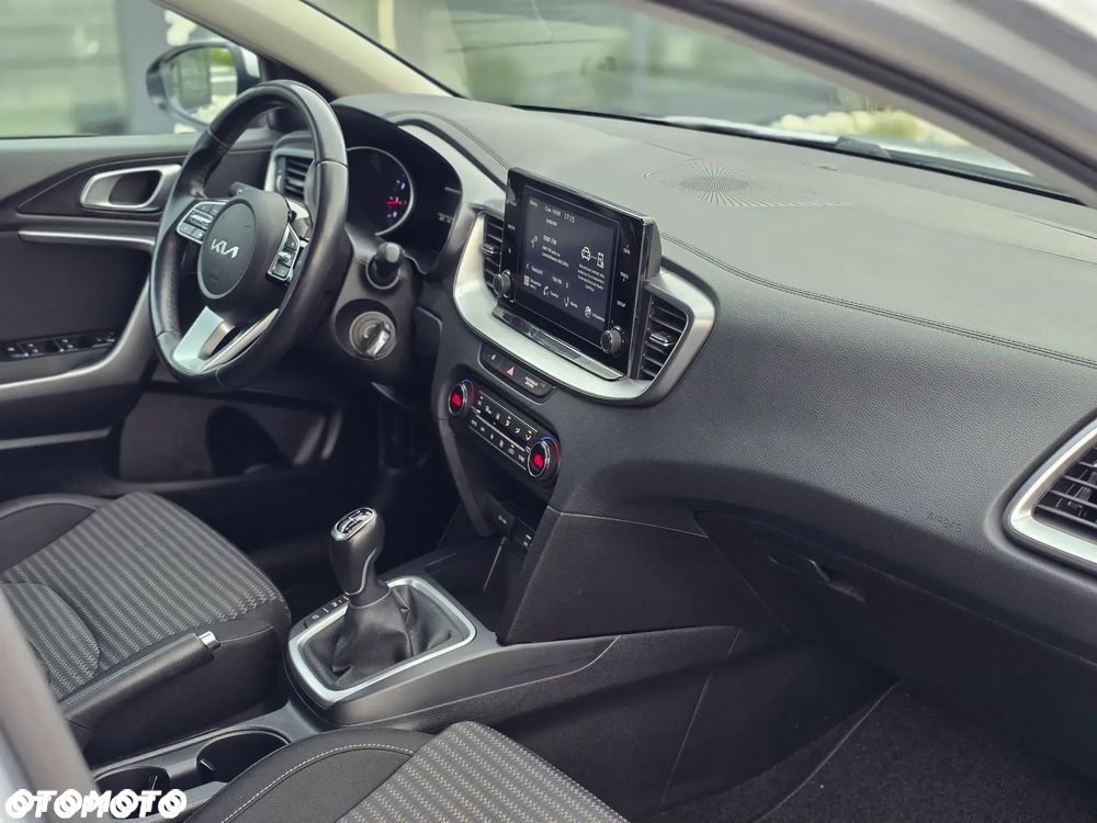Kia Ceed 1.5 T-GDI L Business Line - 17