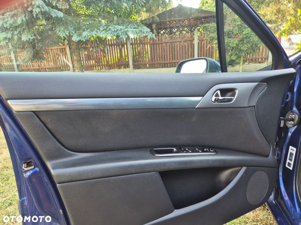 Peugeot 407 - 13