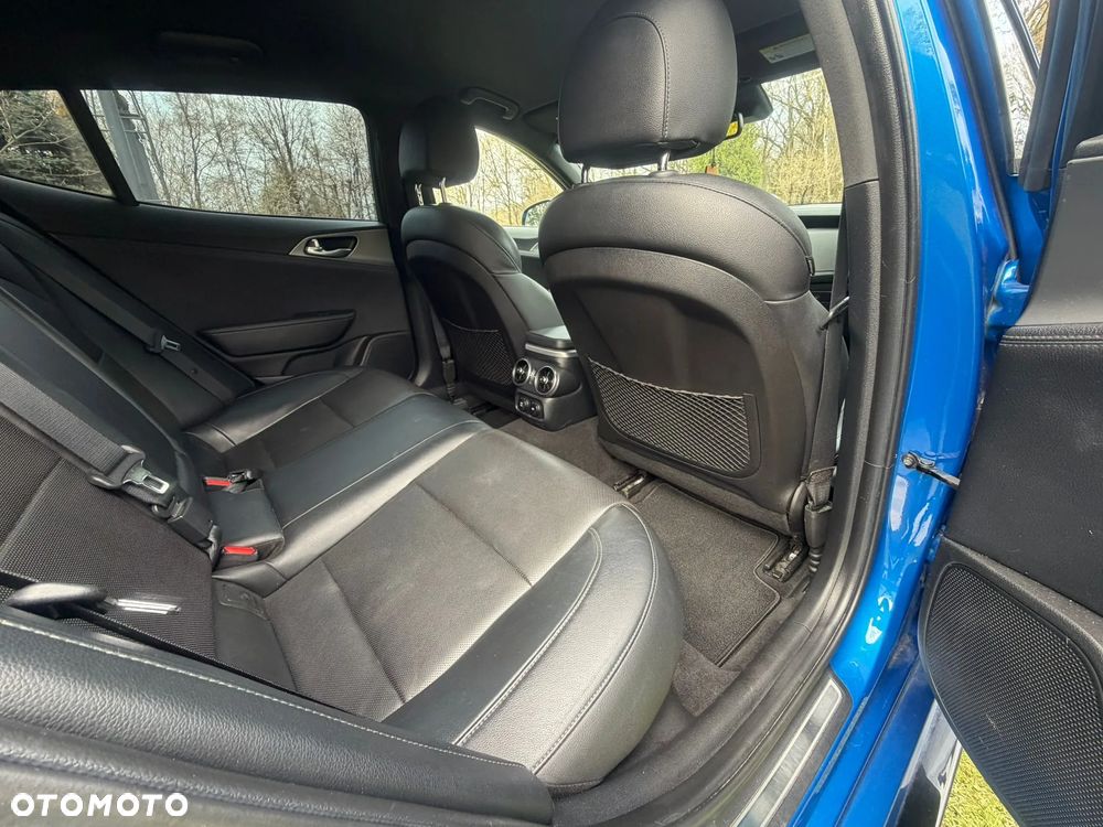 Kia Stinger 3.3 T-GDI AWD GT - 16
