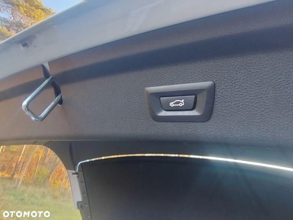 BMW 3GT 320d xDrive GT Sport Line - 8