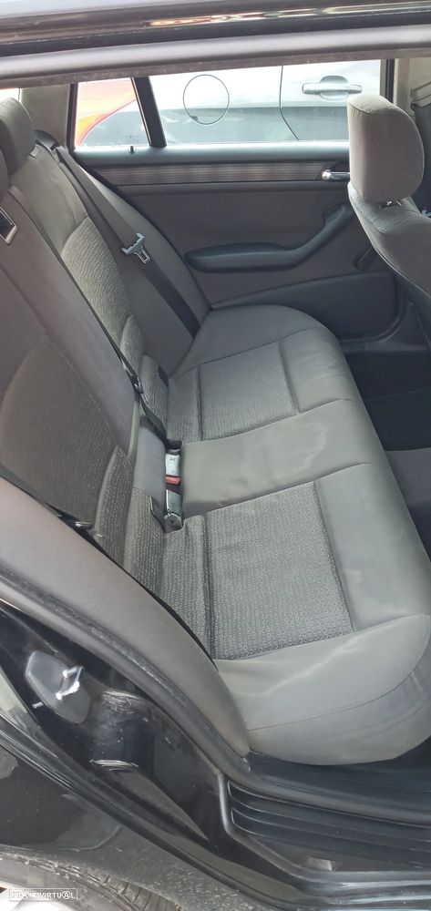 BMW 320 d Navigator - 9