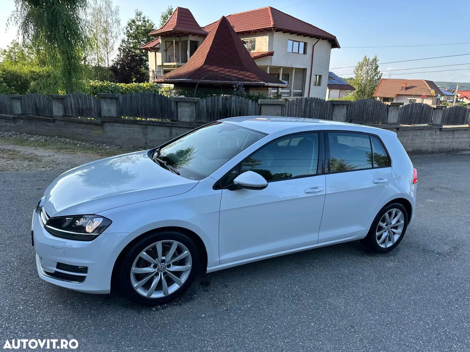 Volkswagen Golf 2.0 TDI (BlueMotion Technology) Highline - 1