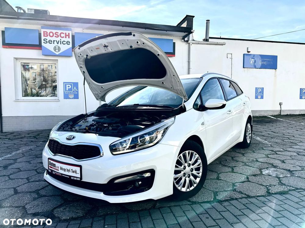 Kia Ceed 1.6 GDI SW Dream-Team Edition - 6