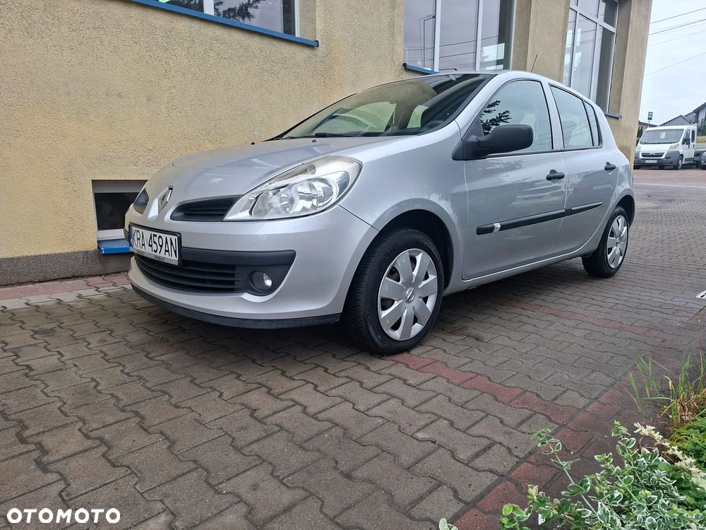 Renault Clio - 1