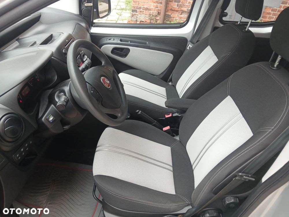 Fiat Qubo 1.4 8V Lounge - 11