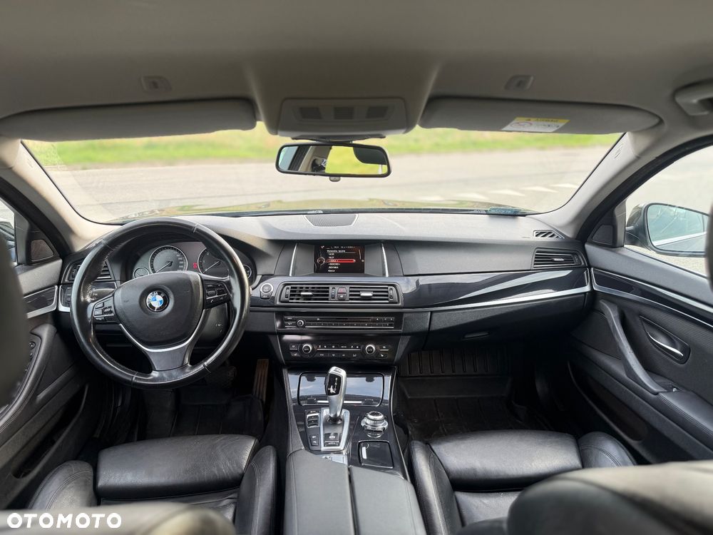 BMW Seria 5 520d xDrive - 9