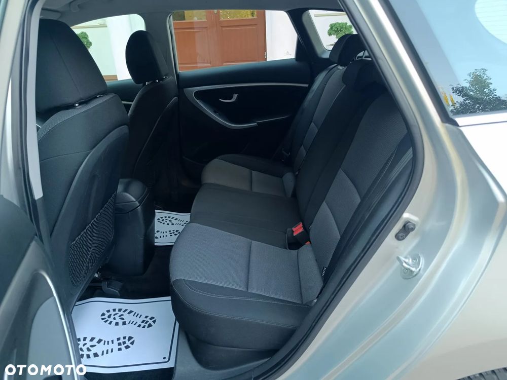 Hyundai i30 i30cw 1.4 CRDi Trend - 34