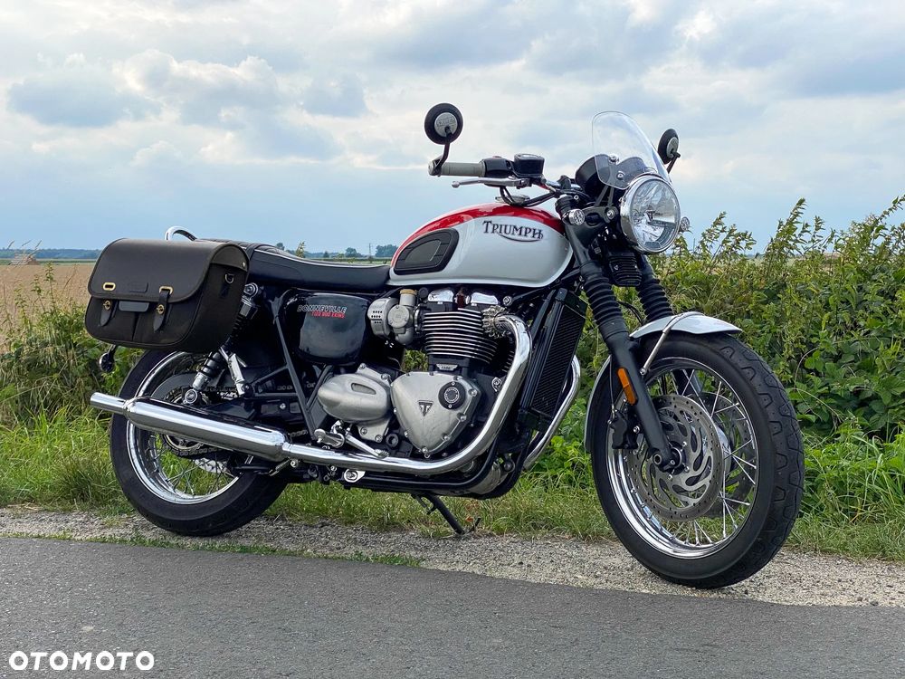 Triumph Bonneville - 15