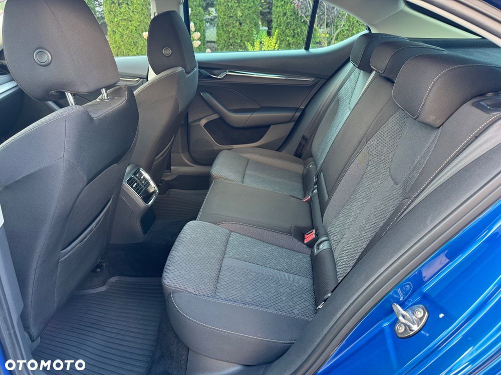 Skoda Octavia 2.0 TDI Style DSG - 18