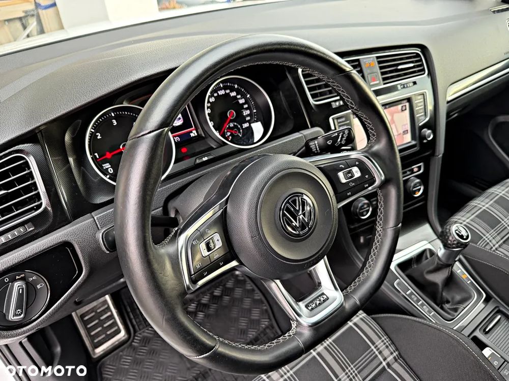 Volkswagen Golf GTD (BlueMotion Technology) - 17