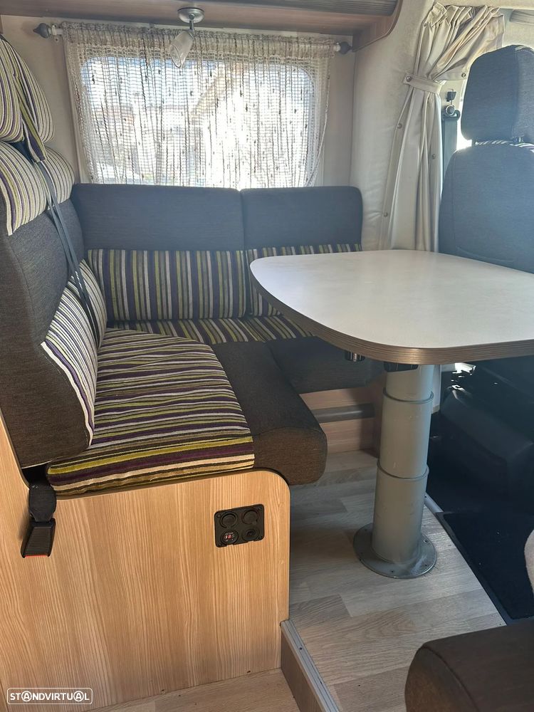 Rapido Serie 6F 691 cama central - 54