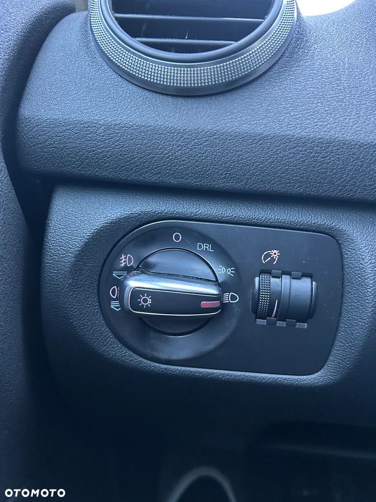 Audi A3 3-drzwiowe 1.4 TFSI Attraction - 11