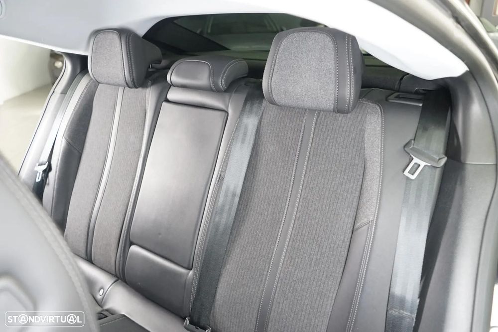 Peugeot 508 1.6 Hybrid Allure e-EAT8 - 44