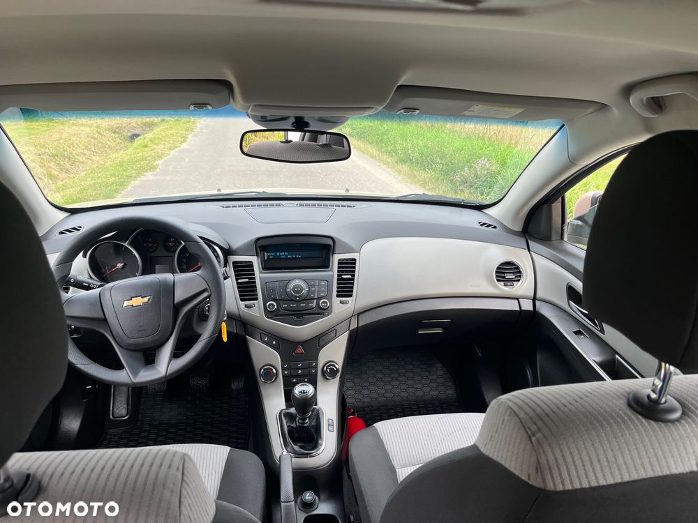 Chevrolet Cruze 1.7 LT - 16