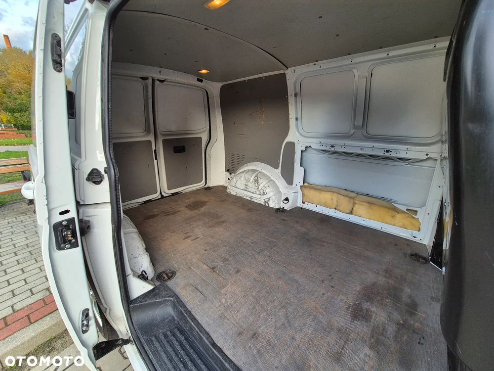 Volkswagen Transporter T6 - 23