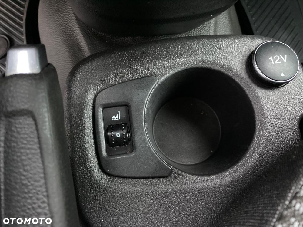Ford CONNECT - 17