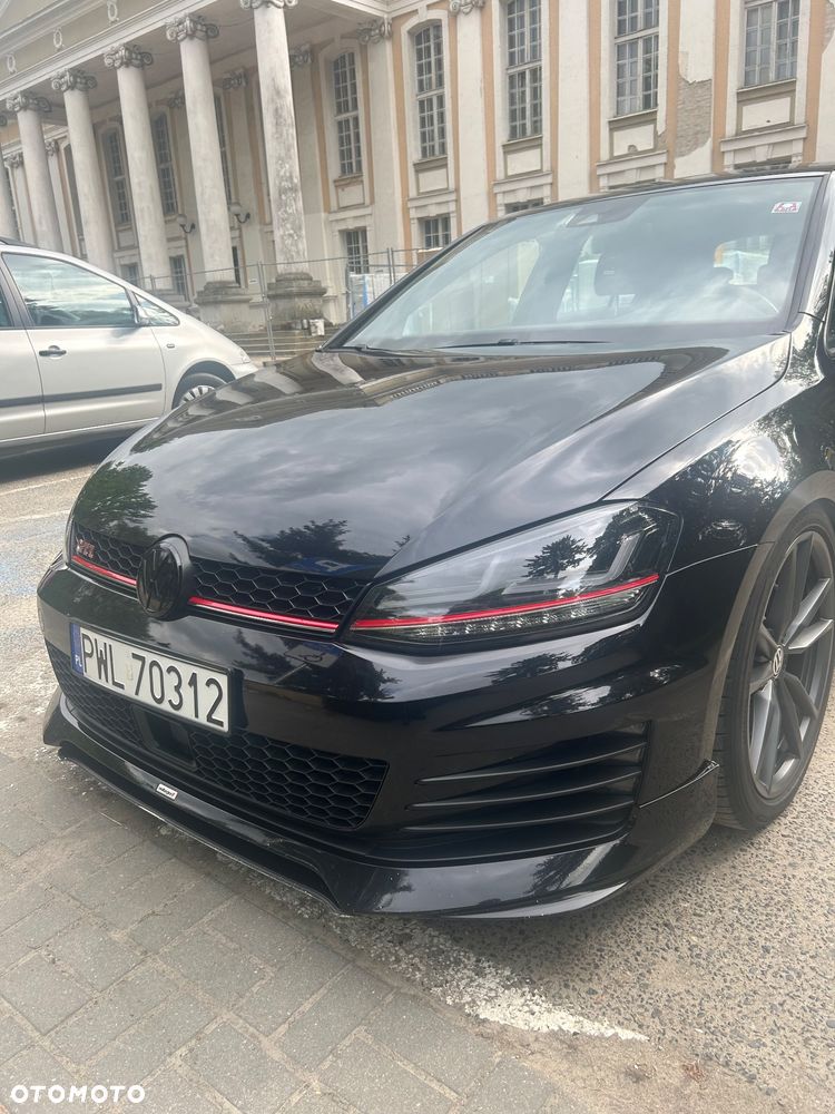Volkswagen Golf - 23