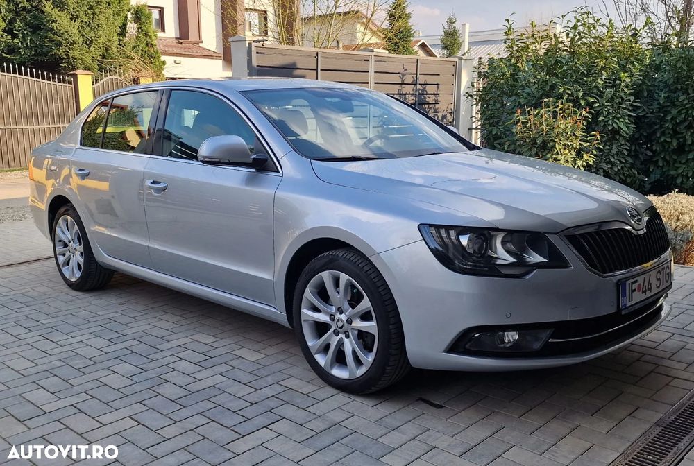 Skoda Superb 2.0 TDI Ambition - 1