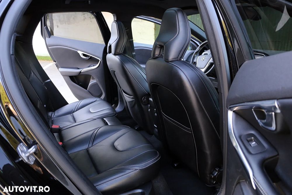 Volvo V40 D3 Aut. R-Design - 6