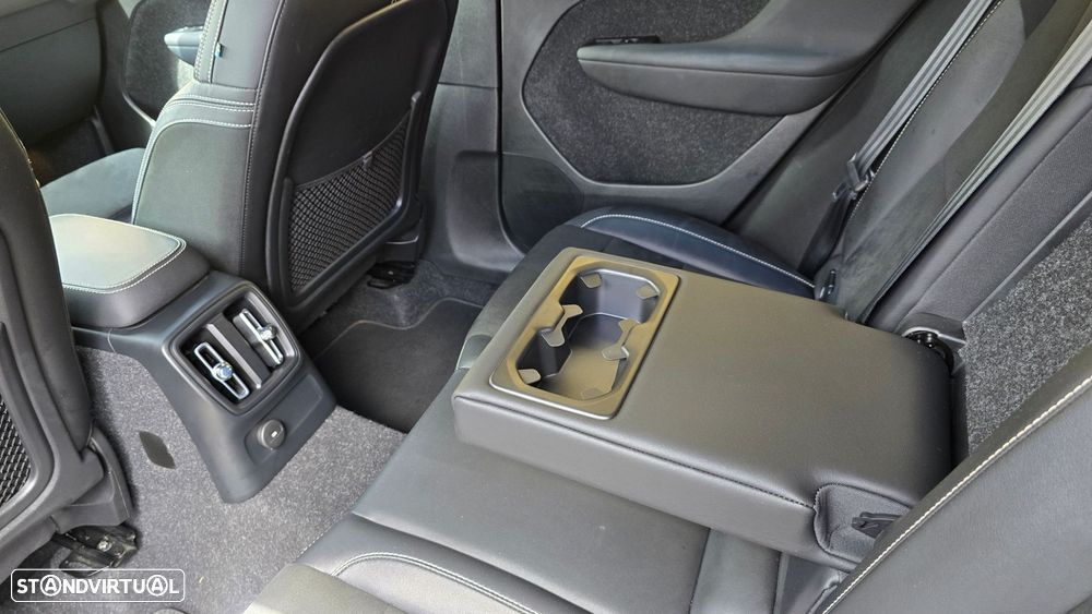 Volvo XC 40 - 25