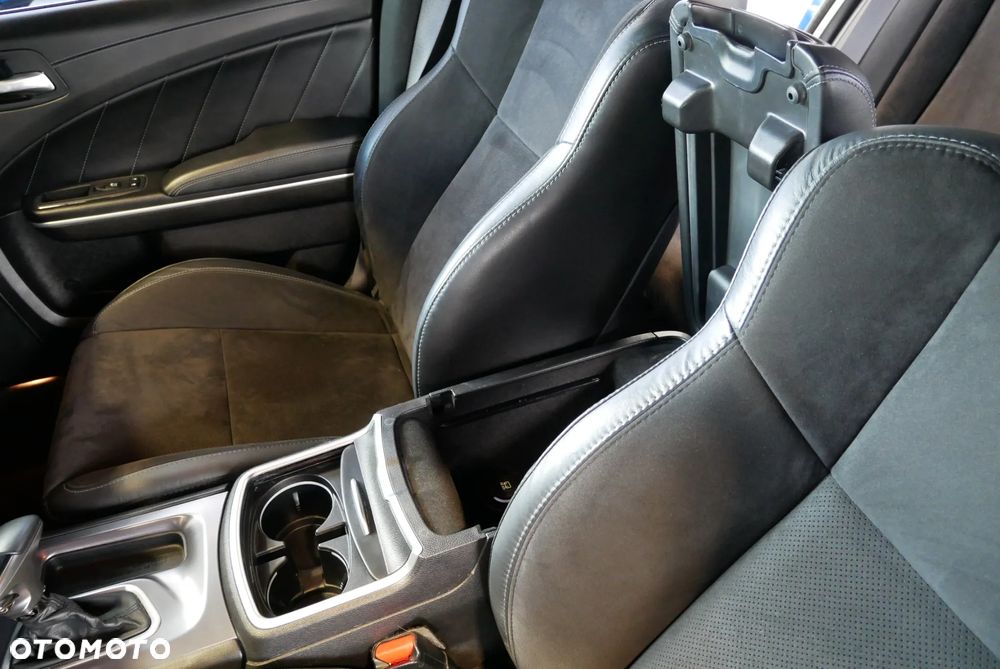 Dodge Charger 3.6 GT - 28