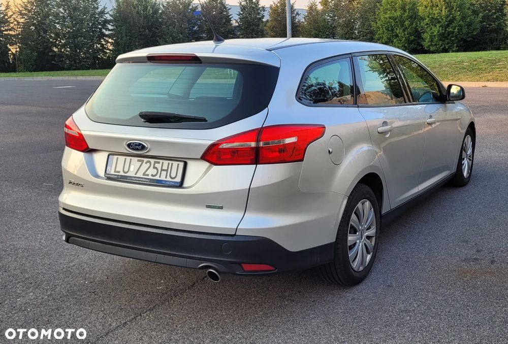 Ford Focus 1.5 EcoBoost SYNC Edition ASS - 4