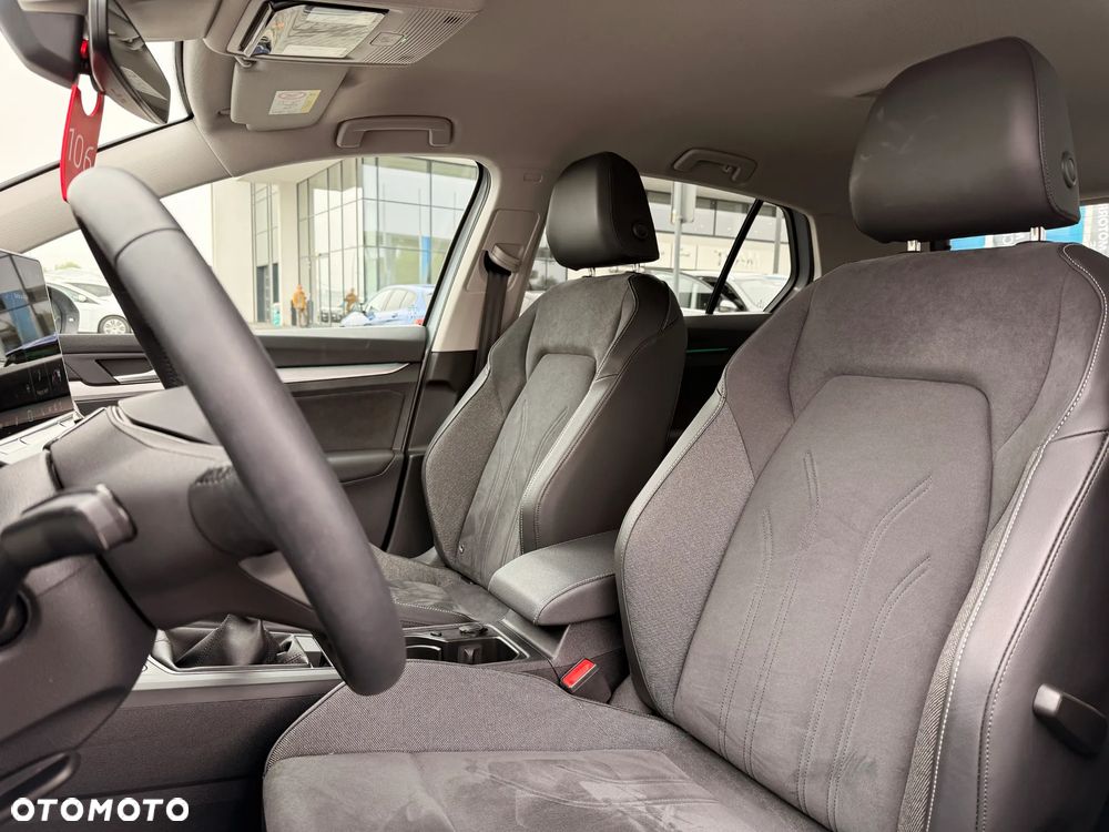 Volkswagen Golf 1.5 TSI Special Edition - 26