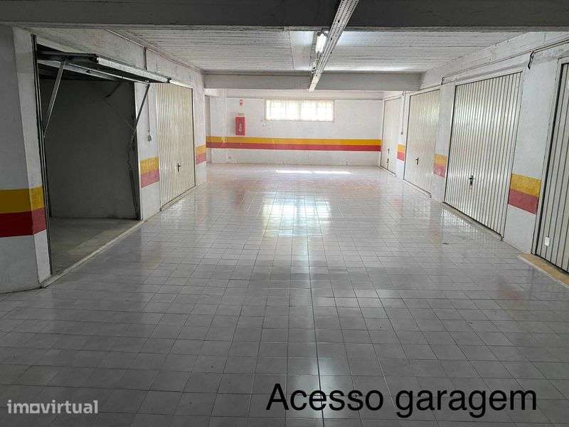 Arrenda-se Garagem Box com 14m2 - Queluz - Grande imagem: 5/6