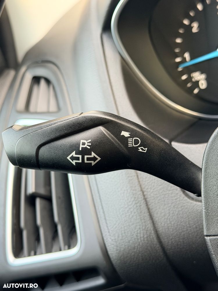 Ford Focus 2.0 EcoBlue Titanium Business - 30