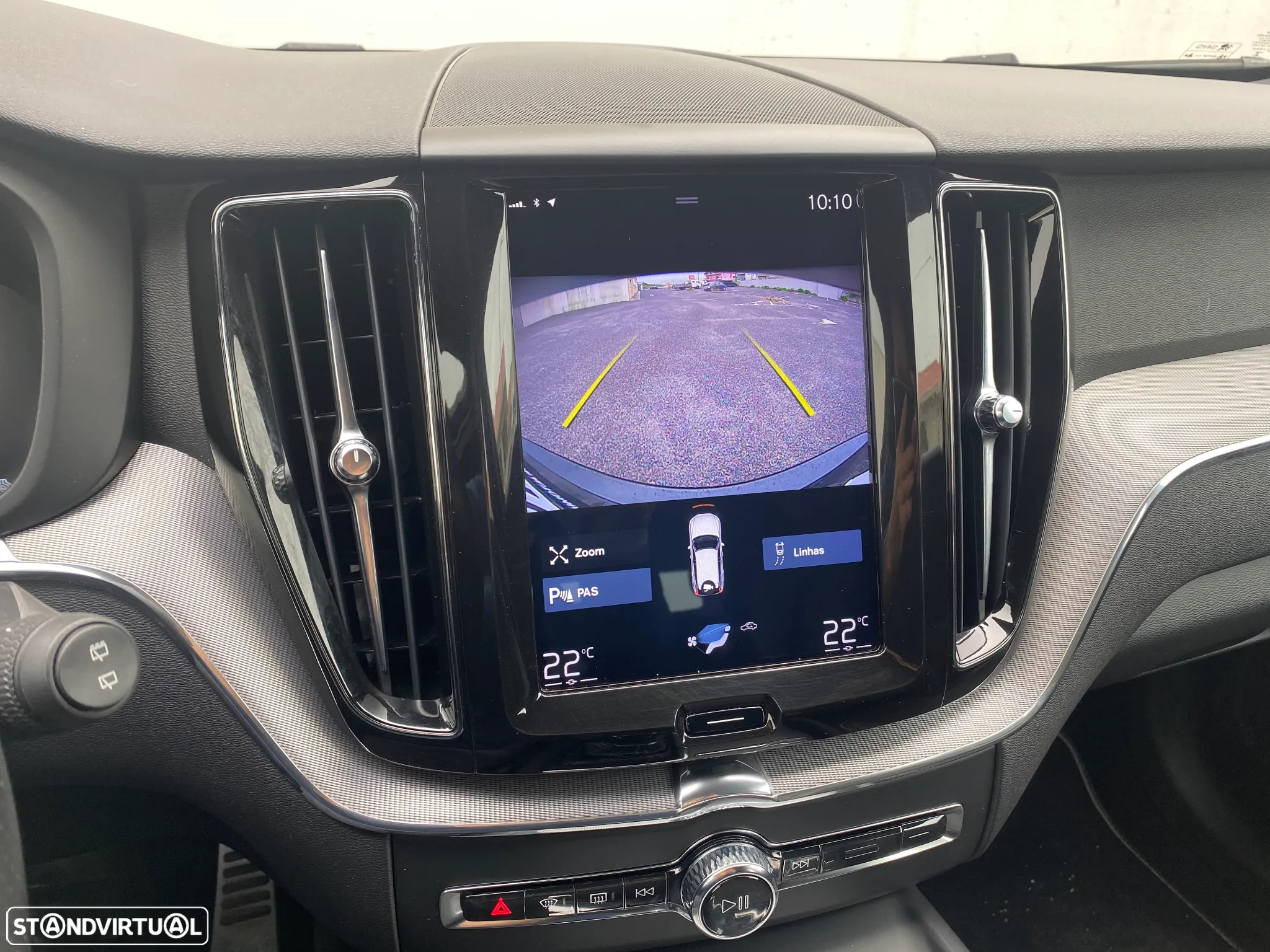 Volvo XC 60 2.0 D4 R-Design Geartronic - 12