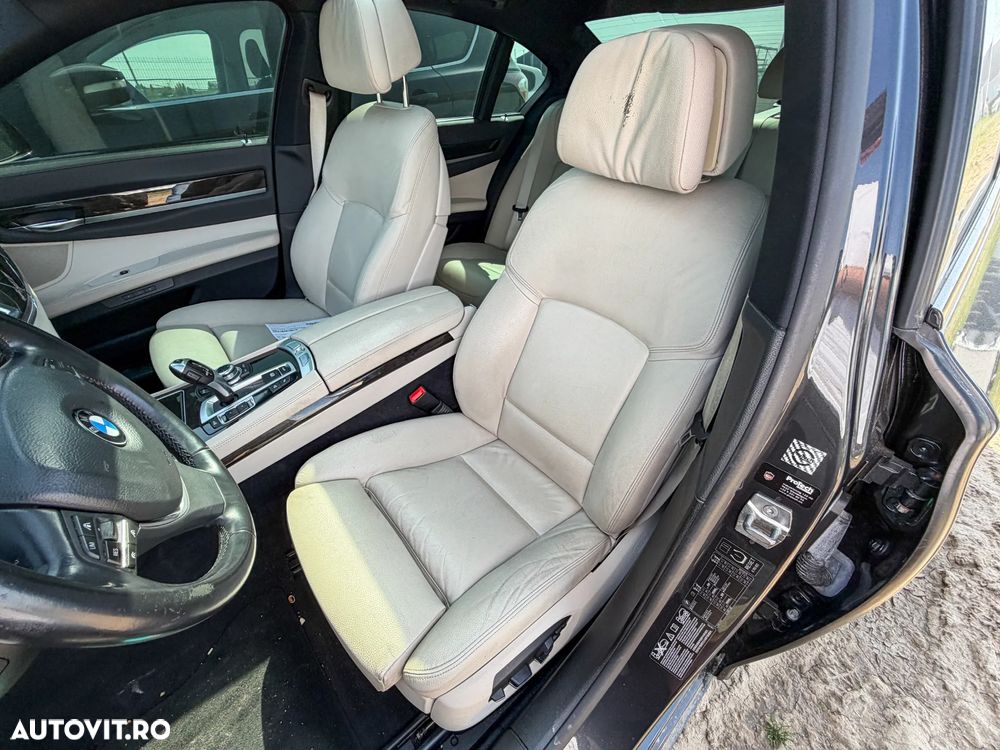 BMW Seria 7 730d xDrive - 13