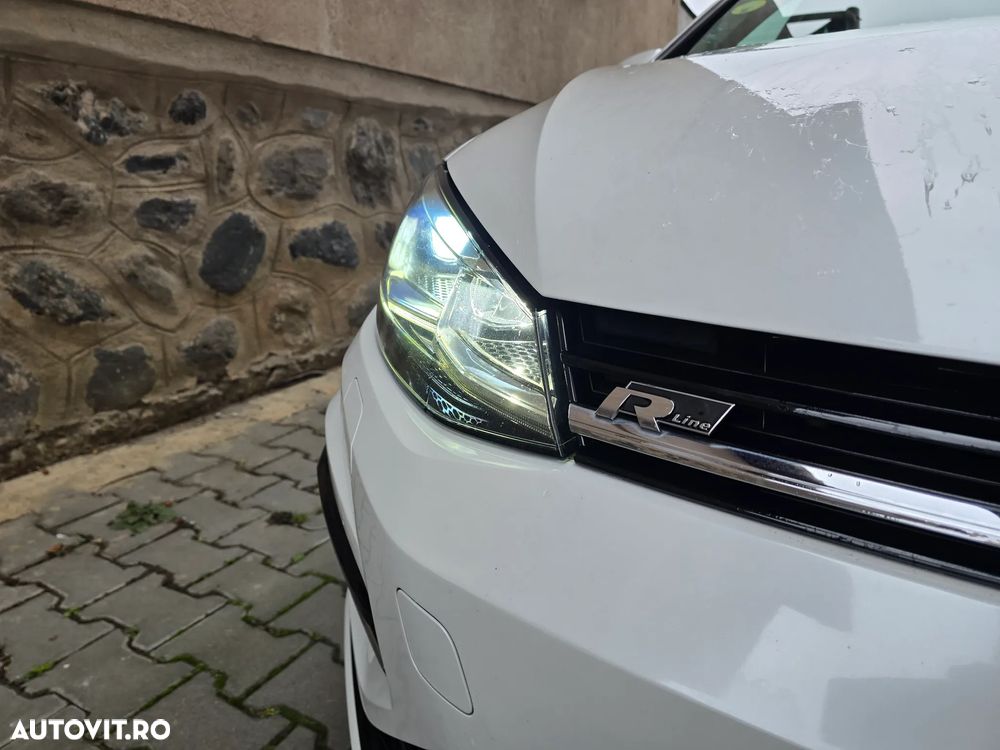 Volkswagen Golf 2.0 TDI SCR DSG R-Line - 12