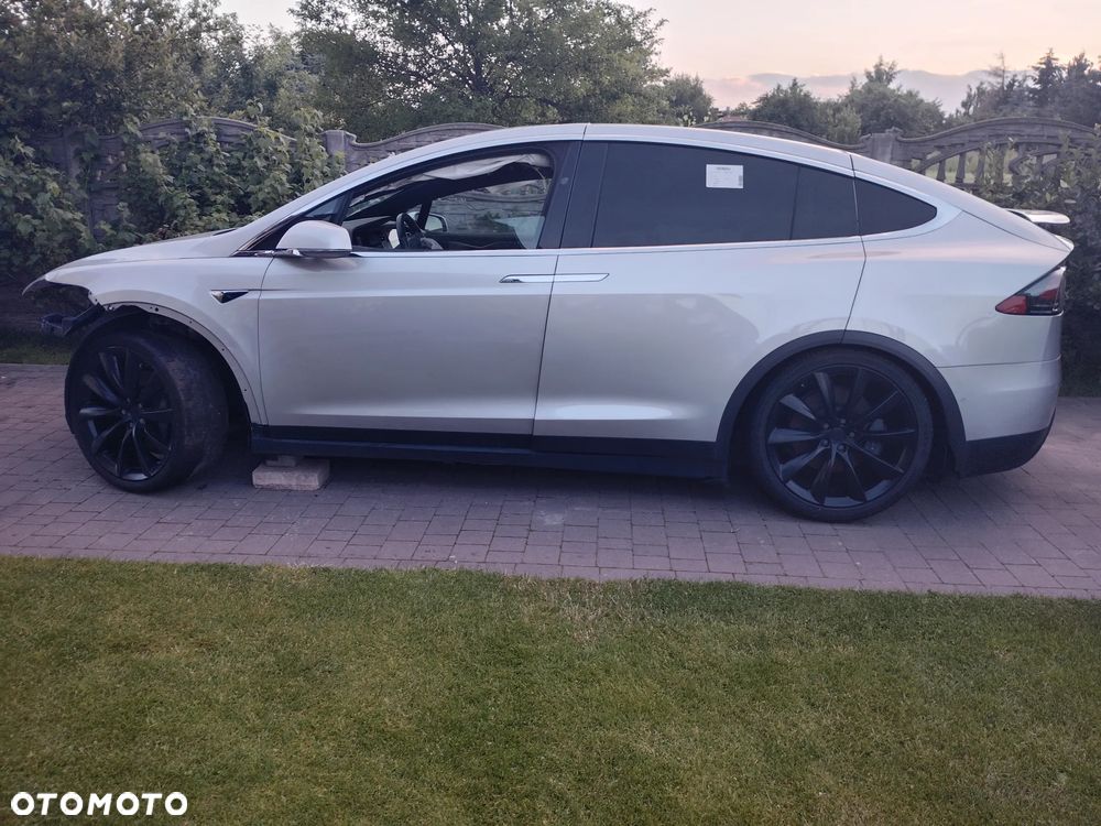 Tesla Model X Long Range Plus - 3