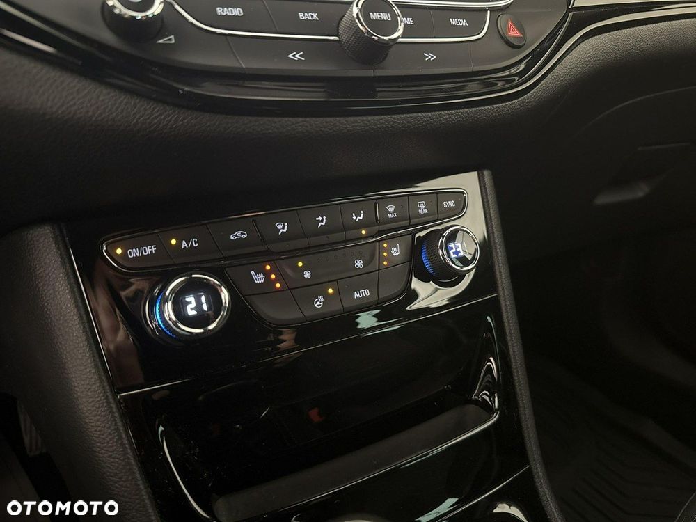 Opel Astra V 1.6 CDTI Dynamic S&S - 27