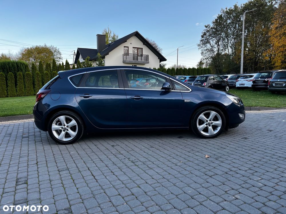 Opel Astra 1.4 Turbo Design Edition - 2