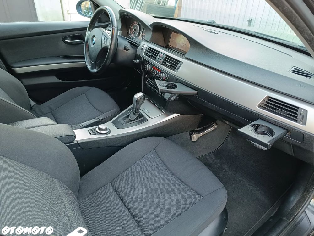 BMW Seria 3 320i Edition Exclusive - 12