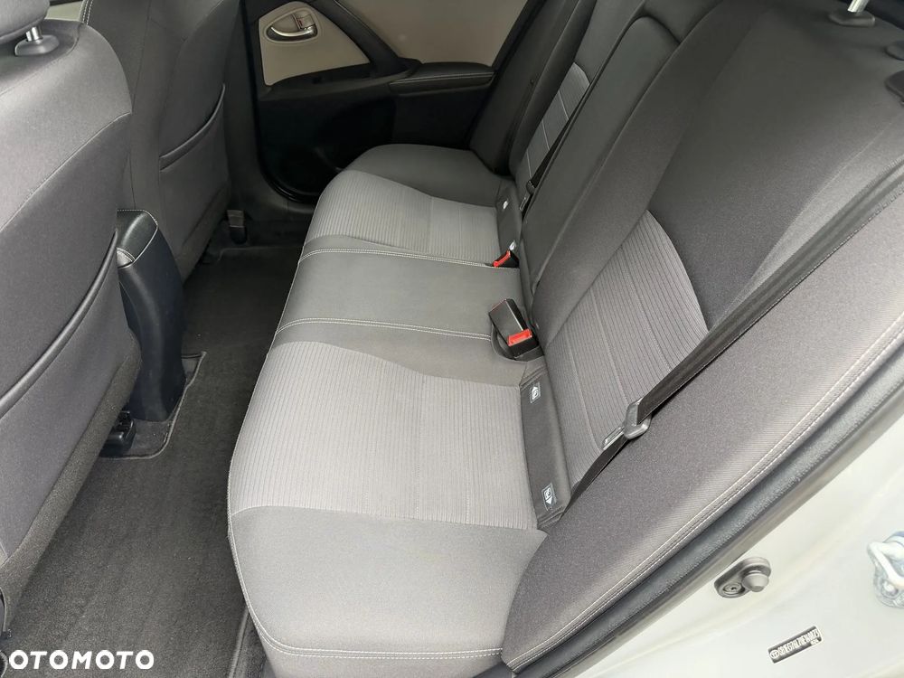 Toyota Avensis 1.8 Premium - 30