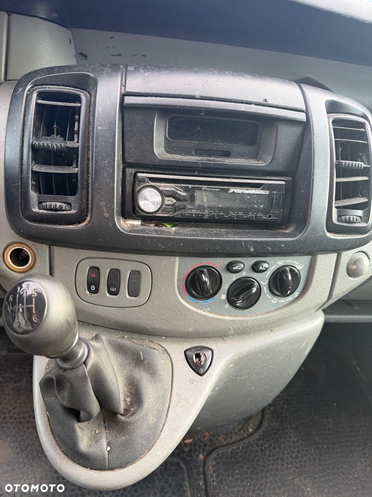 Renault Trafic - 9