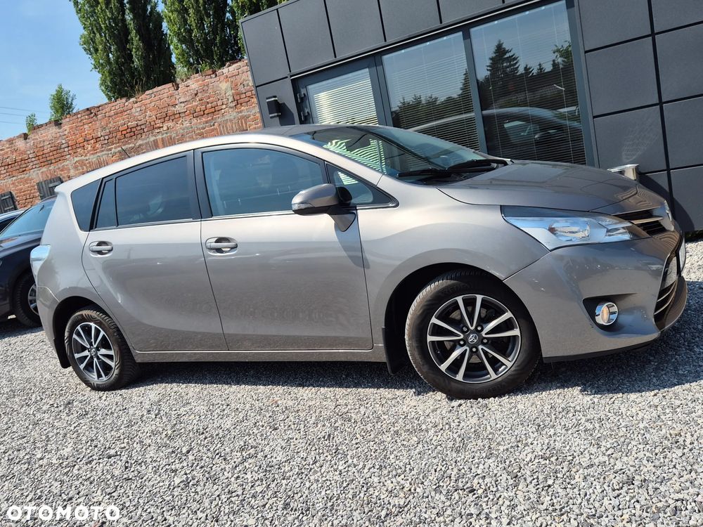 Toyota Verso 1.6 D-4D Prestige - 15